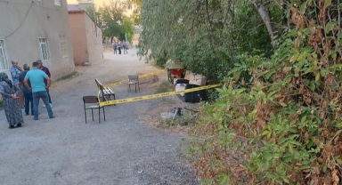 Kahramanmaraş'ta Boynuna Yorgun Mermi İsabet Eden Kadın Ağır Yaralandı