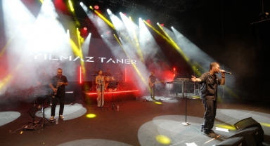 Kahramanmaraşlılar, Geleneksel Ağustos Fuarı'nda Konserlerle Eğleniyor