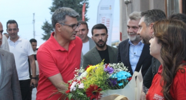 Olimpiyatlara Damga Vuran Yusuf Dikeç, Kahramanmaraş'ta İlgiyle Karşılandı