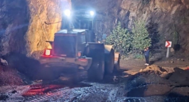 Onikişubat Kırsalında Heyelandan Kapanan Yollar Trafiğe Açılıyor