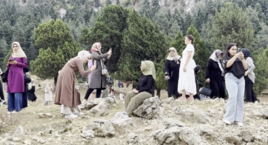 Kadınlar, Başkonuş Yaylası'nda Doğayla Buluştu