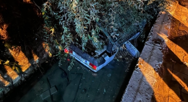 Kahramanmaraş'ta Otomobil Su Kanalına Düştü: 2 Yaralı