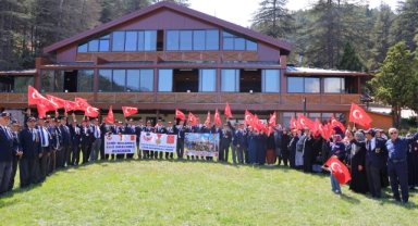 Kıbrıs Gazileri Başkonuş Yaylası'nda Stres Attı
