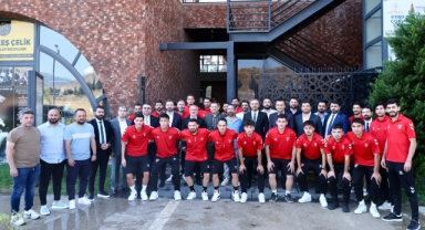 Başkan Toptaş’tan Sezon Öncesi Onikişubat Spor Kulübü’ne Moral Daveti