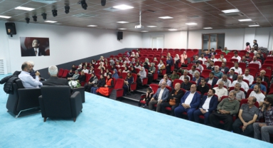 Gazze Bilinci Konferansı Murat Akkurt Gençlik Merkezi’nde Gerçekleşti