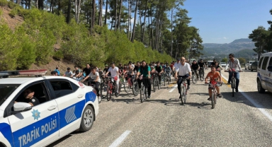 Gönül Bağı Projesi: Kipaş Holding Bisiklet Kulübü ve YeniYayladağılılar Derneği’nden Deprem Bölgeleri İçin Anlamlı Etkinlik