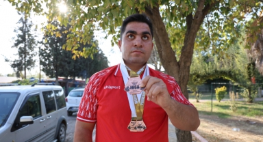 Kahramanmaraşlı Görme Engelli Sporcu, Halterde Dünya Üçüncüsü Oldu