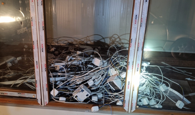 Konteynerlerin Elektrik Tesisatını Çalan Hırsız Yakalandı