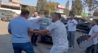Otomobili Tamirden Erken Çıkınca Davul Zurna Eşliğinde Oynayarak Teslim Aldı