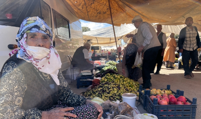 Semt Pazarının En Yaşlı Satıcısı
