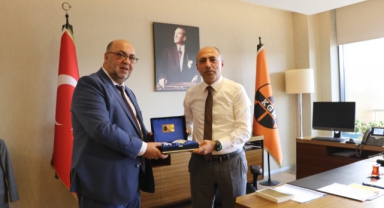 Başkan Akpınar’dan Dulkadiroğlu’nun Ulaşımı İçin Anlamlı Ziyaret