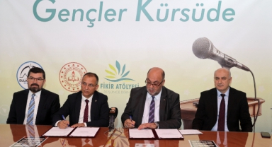 “Gençler Kürsüde” Projesi Protokolü İmzalandı