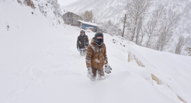 Göksun İlçesinde Kar Etkili Oldu