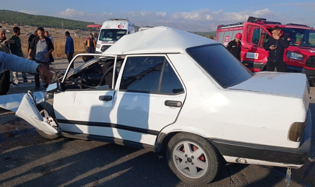 Kahramanmaraş'ta Otomobil İle Traktör Çarpıştı: 1 Ölü, 3 Yaralı