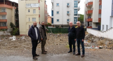 Kahramanmaraşlı Depremzedeler, Yıkılan Evlerinin TOKİ Tarafından İnşa Edilmesini İstiyor