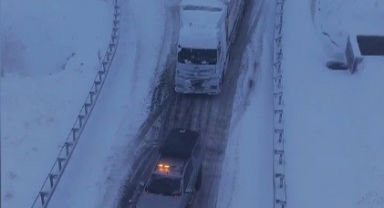 Yolda Kalan Tır Off-Road Aracı İle Kurtarıldı