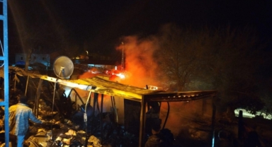 Pazarcık'ta Konteyner Yangını