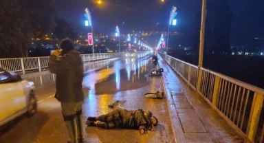 Vicdansız Sürücü Çarptığı Kadın ve Adamı Ölüme Terk Etti