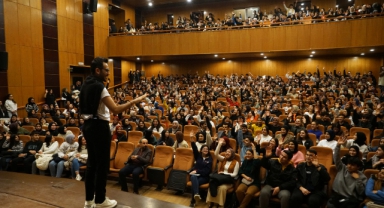 Gri Koç Anlattı, Gençler Büyük Bir İlgiyle Dinledi