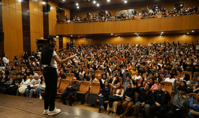 Gri Koç Anlattı, Gençler Büyük Bir İlgiyle Dinledi