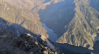 Kahramanmaraş'ta 400 Metrelik Uçurumdan Yuvarlanan Şahıs İçin Arama Çalışması Başlatıldı