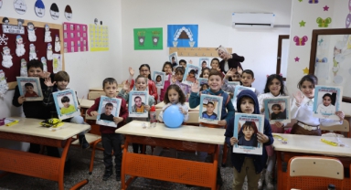 Kahramanmaraş'taki Konteyner Kentte Karne Heyecanı