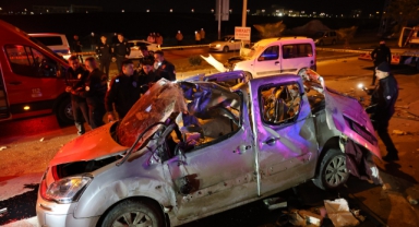 Ters Yöne Girdi, Karşıdan Gelen Araçla Çarpıştı: 1 Ölü, 2 Yaralı