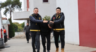 3 Kişiyi Öldürdü,