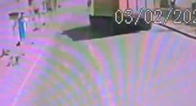 Freni Patlayan Kamyonun Halk Otobüsüne Çarptığı Anlar Saniye Saniye Görüntülendi