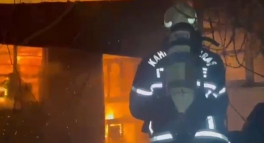 Kahramanmaraş'ta Metruk Evde Yangın
