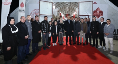 Başkan Hanifi Toptaş, İlk İftarını Depremzede Vatandaşlarla Açtı