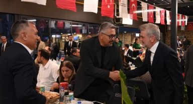 Büyükşehir Belediyesi Meclisi İftarda Bir Araya Geldi