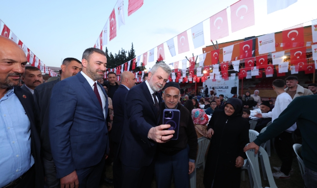 Büyükşehir’in İftar Sofrası Bu Kez Onikişubat’ta Yüzlerce Vatandaşı Ağırladı