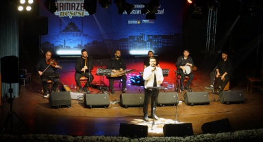 Mustafa Demirci’den İlahi Dinletisi