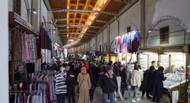 Tarihi Kapalı Çarşı'da Bayram Hareketliliği