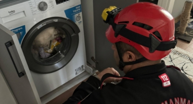 Çamaşır Makinesindeki Kedi Kurtarıldı