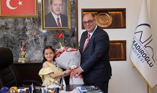 Dulkadiroğlu’nda 23 Nisan Coşkusu: Başkanlık Makamı Merve Nida Sarp’a Emanet Edildi