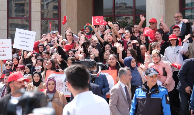 Farkındalık İçin Yürüdüler, Umutları Gökyüzüne Uçurdular