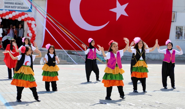Kahramanmaraş'ta Barınma Merkezinde 23 Nisan Coşkusu