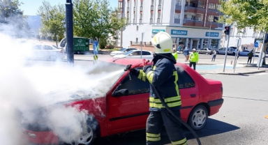 Kahramanmaraş'ta Otomobil Yangını