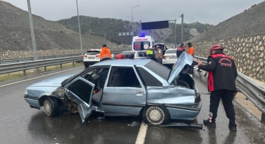 Kahramanmaraş'ta Peş Peşe Kazalar Meydana Geldi: 3 Yaralı