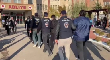 Kripto Dolandırıcılarına 4 İlde Operasyon: 18 Gözaltı