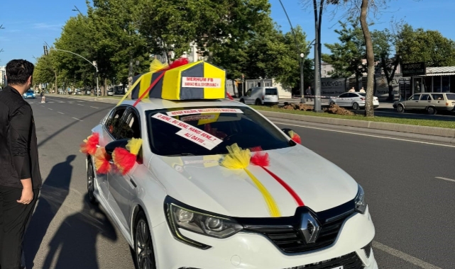 Araçlarına Fenerbahçe Bayraklı Tabut Yerleştiren İki Sürücüye Ceza