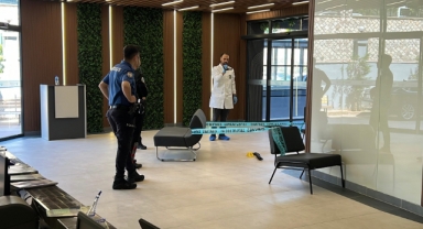 Hastanede Eski Eş Dehşeti: Ayrıldığı Tıbbi Sekreter Karısını Öldürdü