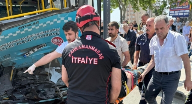 Otomobil Halk Otobüsüne Çarpmıştı: Genç Kadın Hayatını Kaybetti