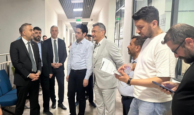 Başkan Toptaş’tan Yerinde Dönüşüm Mesaisi Yapan Personele Ziyaret