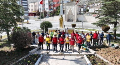 Kahramanmaraş Büyükşehir Belediyesinden, Elbistan’da Temizlik Seferberliği