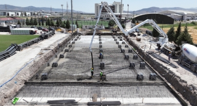 Yeni Futbol Sahasının Yapımı Büyük Bir Hızla Sürüyor