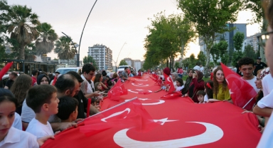 9 Yıl Önceki Ruhla; Kahramanmaraş Demokrasi ve Milli Birlik Kortejinde Buluştu