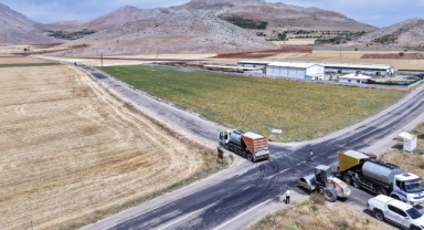 Büyükşehir, Elbistan’da Yolları Bir Bir Yeniliyor